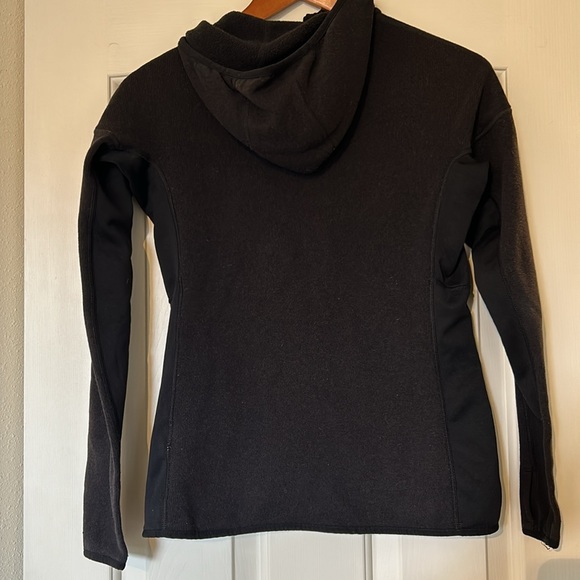 Hooded Patagonia Fleece - Picture 4 of 4